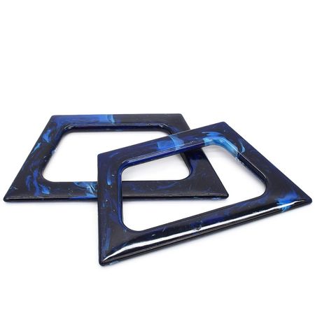 051493_000000_1 051493_000000_1